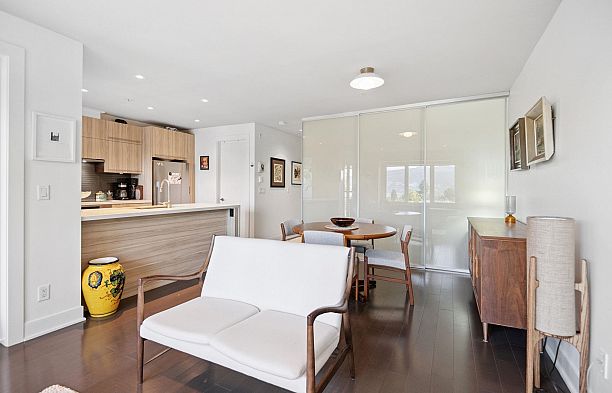 306 4463 W 10th Avenue Point Grey