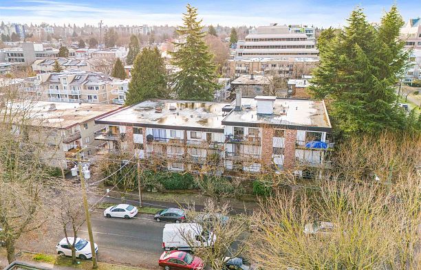 208 2330 Maple Street Kitsilano