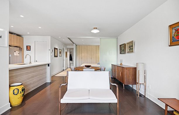 306 4463 W 10th Avenue Point Grey