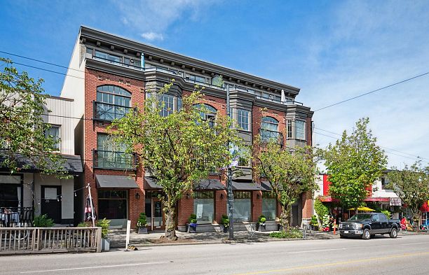 306 4463 W 10th Avenue Point Grey