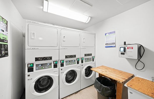 208 2330 Maple Street Kitsilano