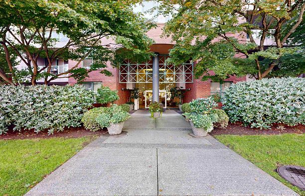 203 518 W 14th Avenue Fairview VW