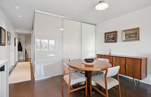306 4463 W 10th Avenue Point Grey