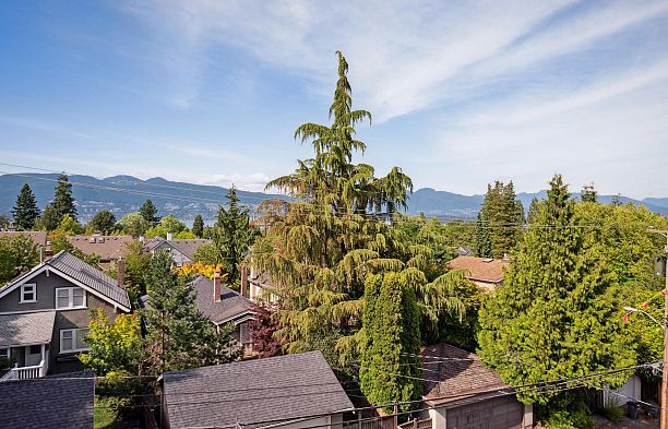 306 4463 W 10th Avenue Point Grey