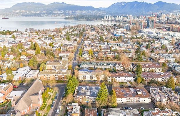 208 2330 Maple Street Kitsilano