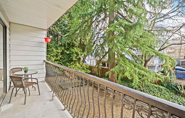 208 2330 Maple Street Kitsilano