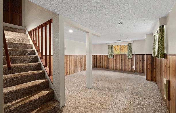 2676 W 33rd Avenue MacKenzie Heights