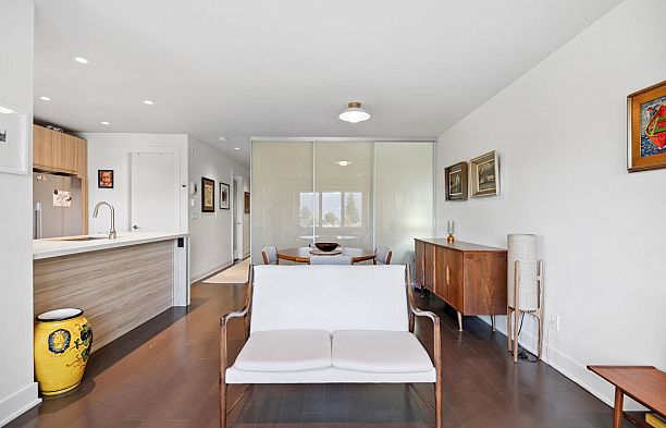 306 4463 W 10th Avenue Point Grey