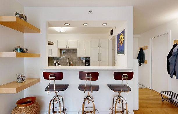 203 518 W 14th Avenue Fairview VW