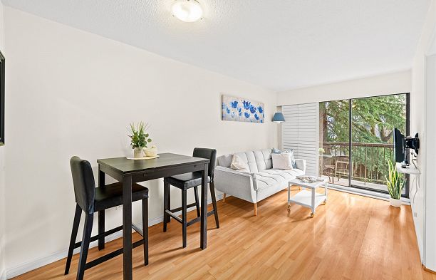 208 2330 Maple Street Kitsilano