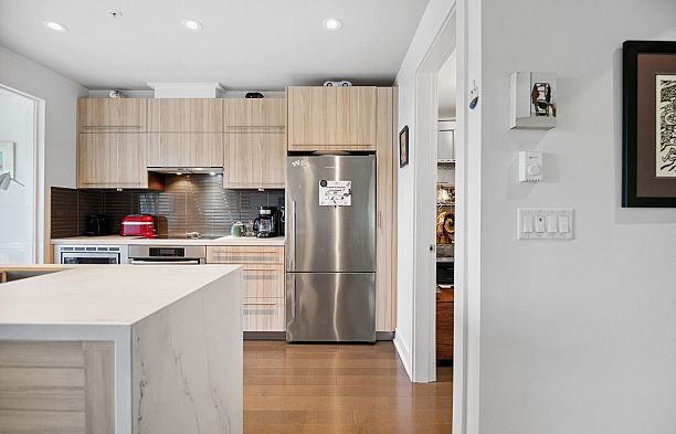 306 4463 W 10th Avenue Point Grey