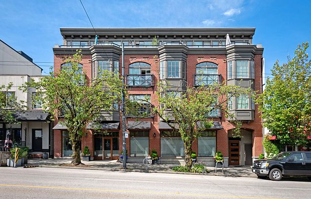 306 4463 W 10th Avenue Point Grey