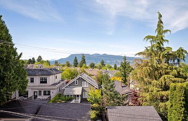 306 4463 W 10th Avenue Point Grey