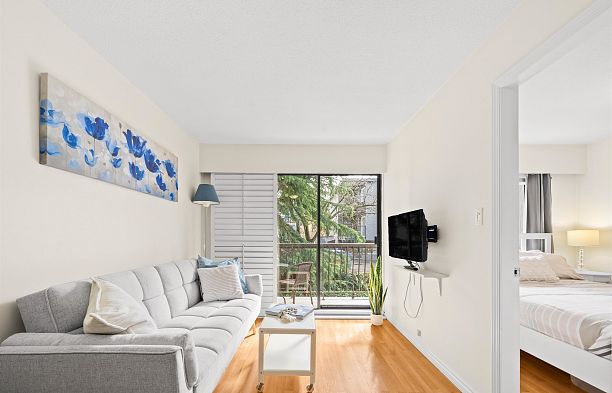 208 2330 Maple Street Kitsilano