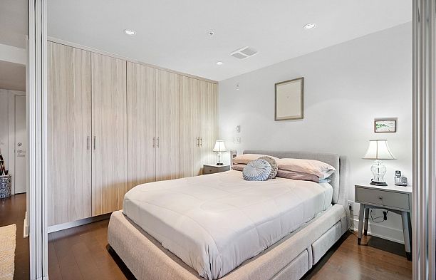 306 4463 W 10th Avenue Point Grey