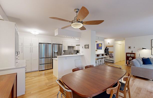 203 518 W 14th Avenue Fairview VW