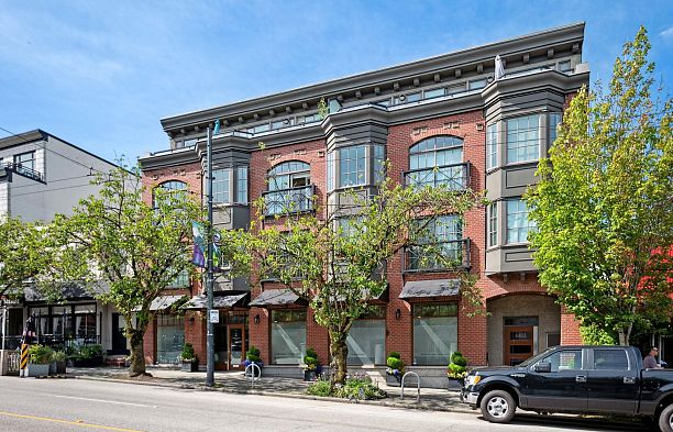 306 4463 W 10th Avenue Point Grey