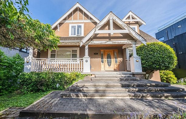 4389 Locarno Crescent Point Grey