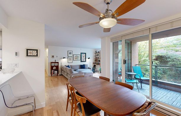 203 518 W 14th Avenue Fairview VW