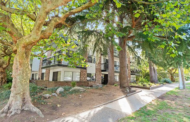 208 2330 Maple Street Kitsilano