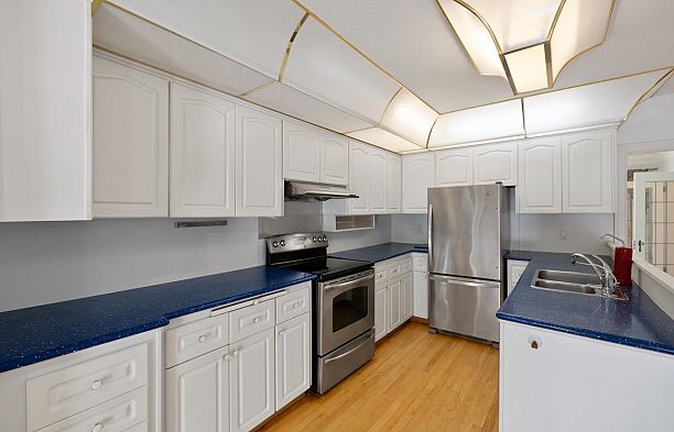 2676 W 33rd Avenue MacKenzie Heights