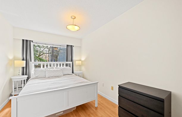 208 2330 Maple Street Kitsilano