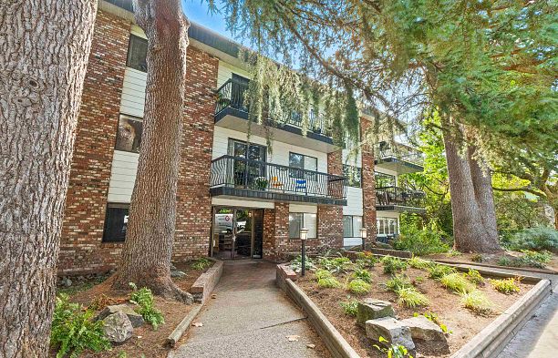 208 2330 Maple Street Kitsilano