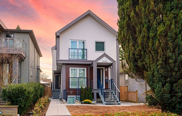 3172 W 26th Avenue MacKenzie Heights