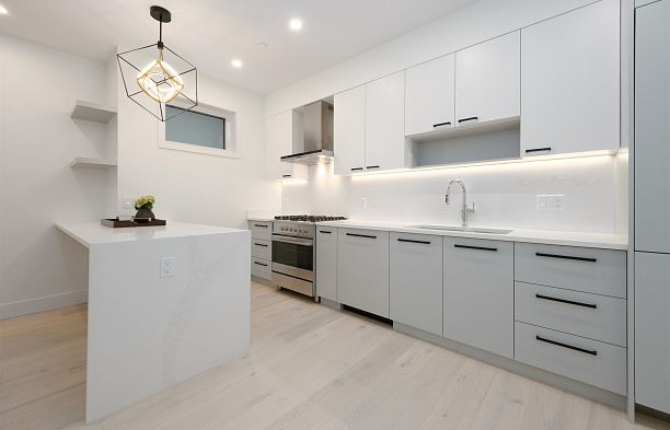 3172 W 26th Avenue MacKenzie Heights