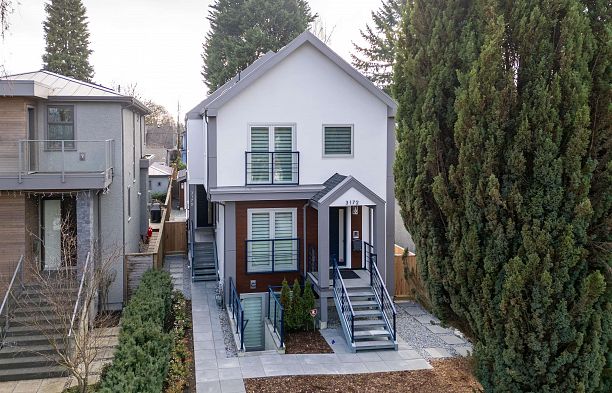 3172 W 26th Avenue MacKenzie Heights