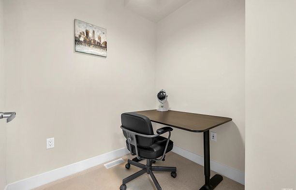6098 Oak Street Oakridge VW
