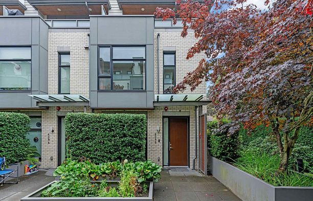 6098 Oak Street Oakridge VW