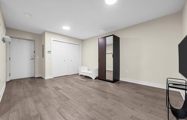 6098 Oak Street Oakridge VW
