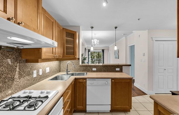 304 5790 East Boulevard Kerrisdale
