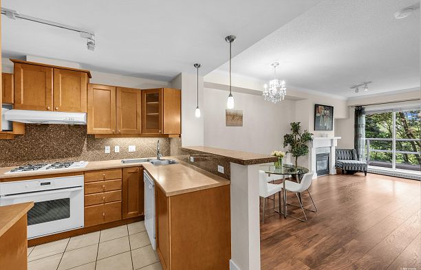 304 5790 East Boulevard Kerrisdale