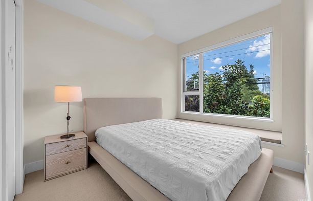6098 Oak Street Oakridge VW