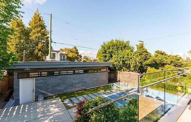 3011 W 27th Avenue MacKenzie Heights