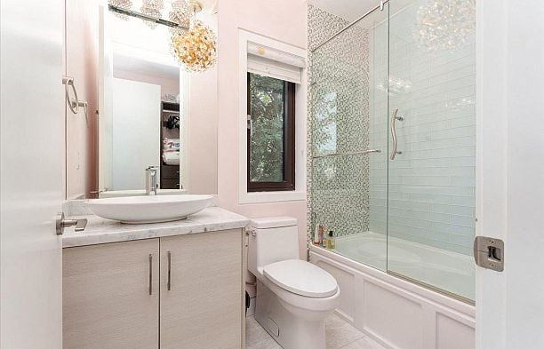 3011 W 27th Avenue MacKenzie Heights