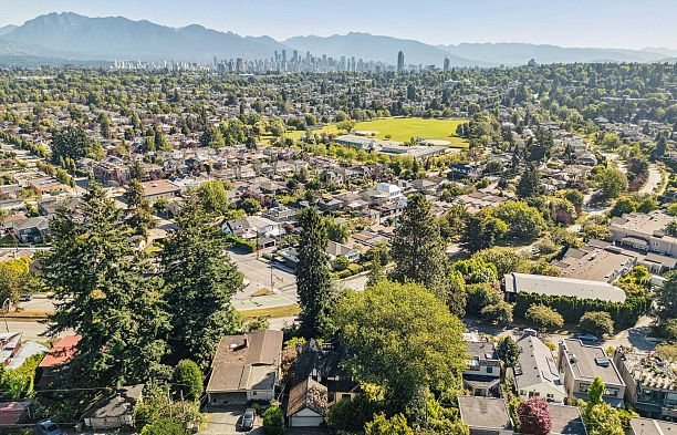 2806 W King Edward Avenue Arbutus