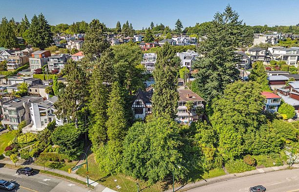2806 W King Edward Avenue Arbutus