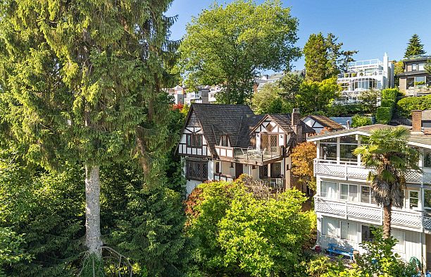 2806 W King Edward Avenue Arbutus