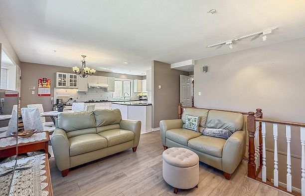 2755 W 20th Avenue Arbutus