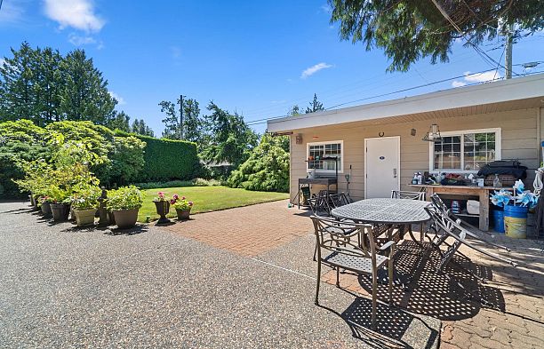 7215 Wiltshire Street South Granville