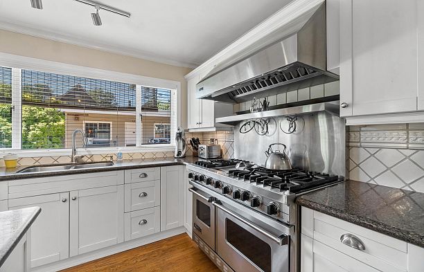7215 Wiltshire Street South Granville