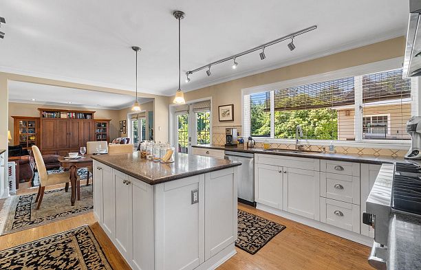 7215 Wiltshire Street South Granville