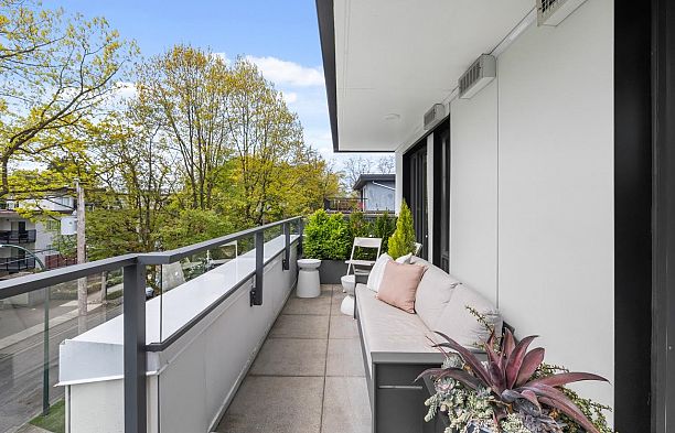 401 2239 W 7th Avenue Kitsilano