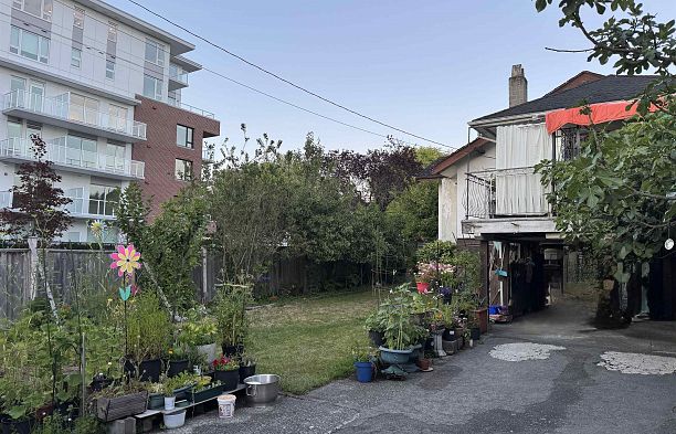 3707 Arbutus Street Arbutus