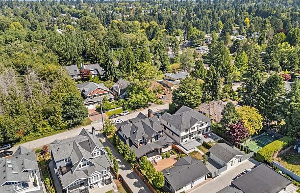 3838 W 50th Avenue Southlands