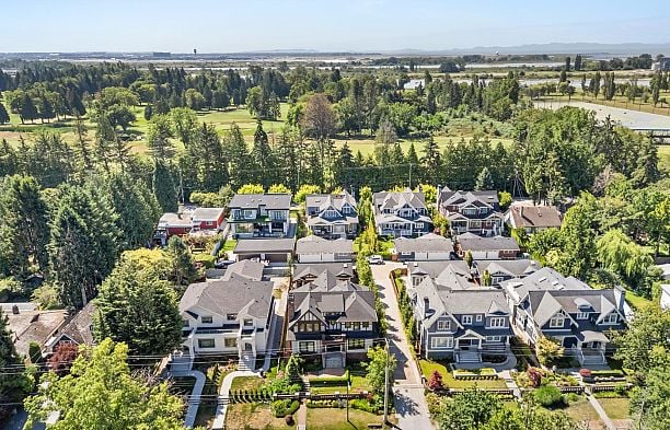 3838 W 50th Avenue Southlands