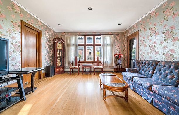 1603 W 49th Avenue South Granville
